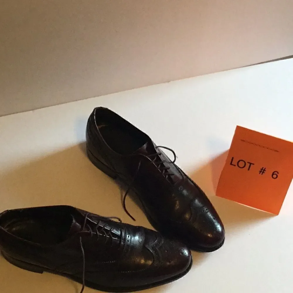 Men’s vintage wing tips in reddish brown in 9 1/2